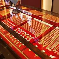 金饰克价一夜猛跌55元！现在该抄底还是再等等？