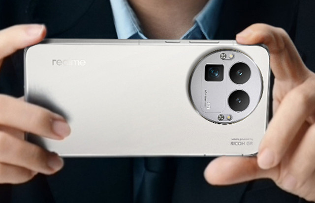 目前最值得捡漏的第五代骁龙8旗舰，40W+120倍变焦，价格大跳水