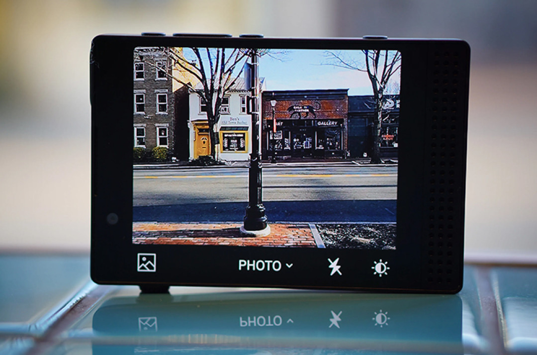 Light-Phone-III-camera.jpg
