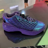 体重超180斤别碰！科比3低帮实战强但护膝差，穿搭帅却挑风格