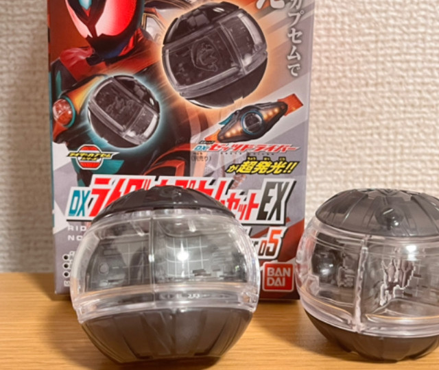 日影评测】没啥意思的换色产品 店铺限定 假面骑士zzz 消除空白版梦胶囊 第五弹 形变 / 机械 评测