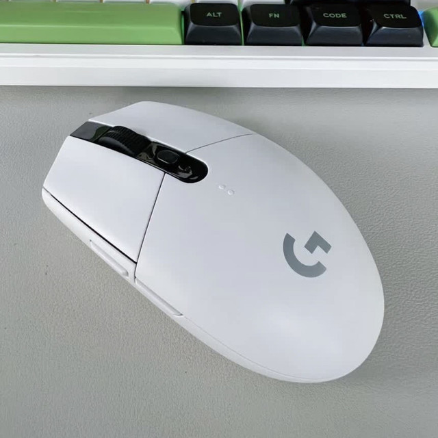 罗技G304无线鼠标12000DPI