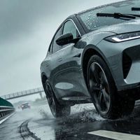 暴雨夜、施工区、鬼探头——华为ADS 4.0是唯一敢开的辅助驾驶