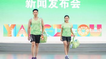刚刚！2026扬州马拉松，完赛奖牌、参赛服、风衣、背包公布！