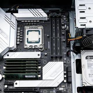 130元AMD 2200G别当垃圾 核显堪比750Ti 400元装一台整机 学生党狂喜