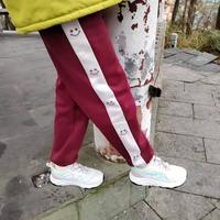 有娃的朋友们，真的都得入手这双斯密朴SMIBU飞驰徒步鞋呀，好穿又吸睛