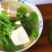 豌豆尖豆腐汤：春季养胃佳品