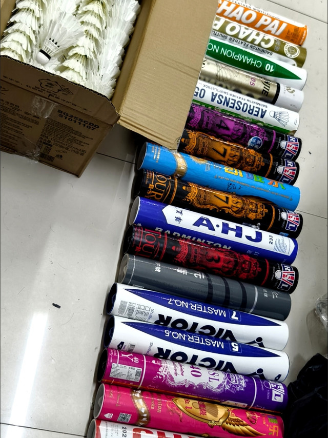 从菜鸟到球场常客，攒下的这些羽毛球，每一颗都有故事✨