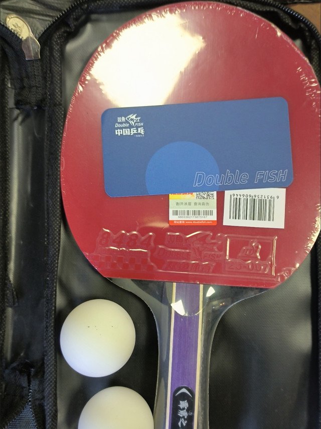 乒乓球装备提升控球与击球体验