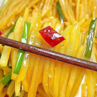 酸辣土豆丝总炒软出水？问题不在火候，在切完丝那30秒