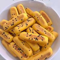 南瓜手指棒馒头 比蒸馒头简单的南瓜手指棒，无油无糖，松软香甜，当个手指食物，好咀嚼还好消化！#宝宝辅食#南瓜手指棒馒头