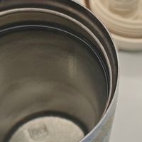 纯钛保温杯轻便安全，避免陶瓷杯风险