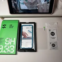 90%的“9H钢化膜”连铅笔都防不住，iPhone 15/16/17用户贴错一张就毁屏