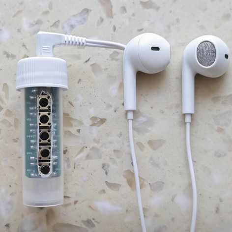 达文西看了都直呼内行，比打火机还小的收音机，22元搞一个玩玩？