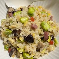 春日限定！一锅端出整个春天的味道：春笋蚕豆腊肉焖饭