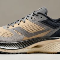 专业跑者正在抛弃“全能鞋”，小众品牌靠精准适配拿下30%精英跑者