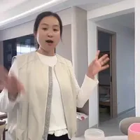 #纯手工制作酸奶 
纯手工·无添加·鲜发酵
甄选优质鲜奶，古法手工慢酿，
拒绝香精、防腐剂、增稠剂，
还原酸奶本真的醇厚与清甜，
一口沦陷，健康又治愈。