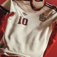 西班牙2026世界杯客场球衣值得入手吗？全网观点大PK