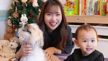 我日本老婆真的太会过日子了。挑了又挑、比了又比，最后才选定这只拉杆箱。轻便、好推、超能装，不花冤枉钱，只选实用又耐看的，出行带着超省心。考虑再买一只20寸的#中日夫妻#错峰出游#拉杆箱#旅行#日常vlog