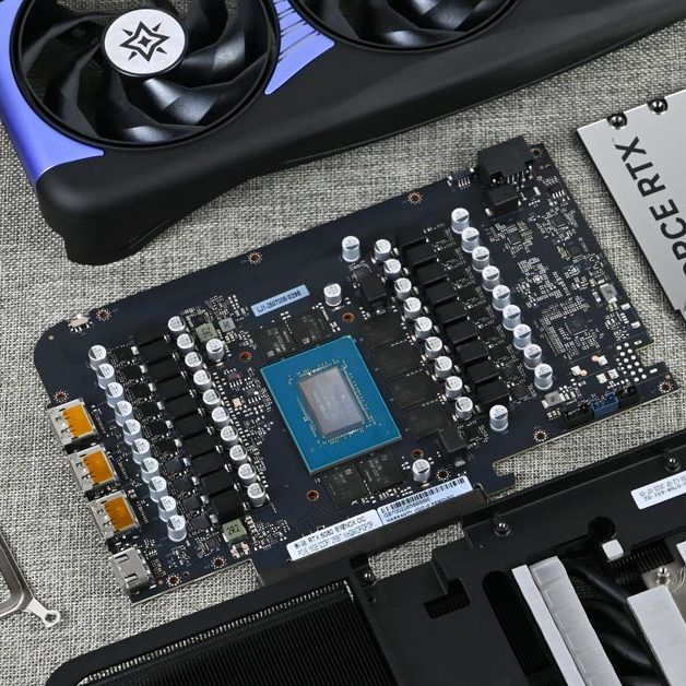 影驰RTX5080星曜NOX OC显卡开箱拆解评测