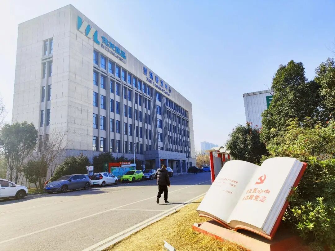 狂揽5亿、卖出百万盒!这家称霸小摊33年的零食巨头,正闷声发财