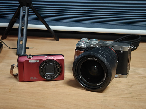 好消息!翻出一个远古的ccd相机。坏消息！插了半天充不进去电。