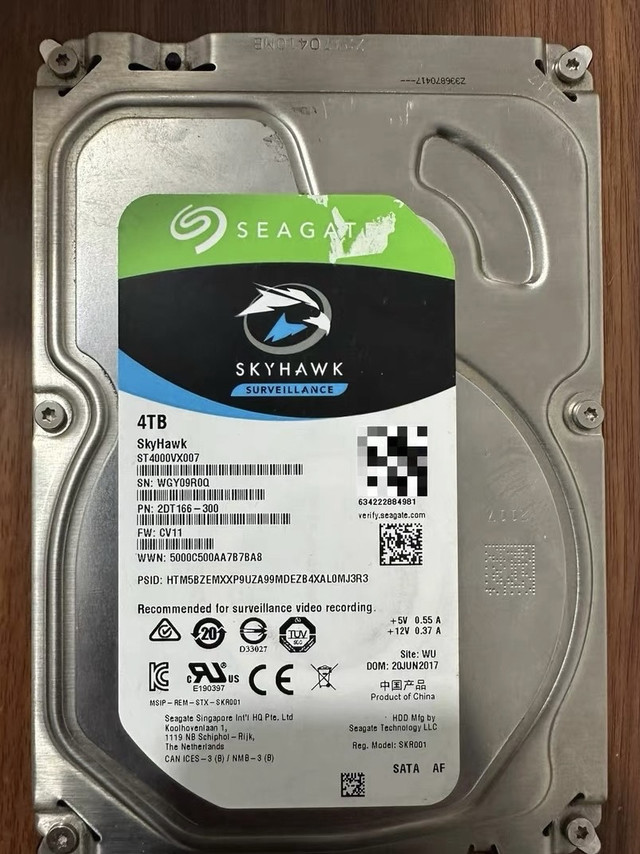 希捷ST4000VX007：服役万小时的监控老兵，230元的4TB冷备份之王