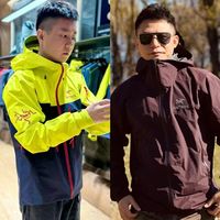 中年男人穿冲锋衣，记住“3穿3不穿”原则，帅气不油腻、还没叔味