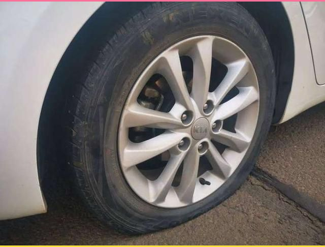 九成电动充气泵打不到标称胎压，公路车党别再被参数忽悠了