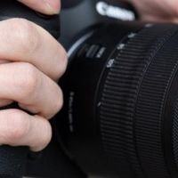 专业摄影师实测佳能 R6M3 与索尼 A7M5 全画幅旗舰相机多维度对比