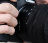 佳能R6M3与索尼A7M5：全画幅旗舰在人像与运动场景中的真实表现