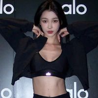 抛弃 lululemon 投奔 Alo Yoga？这届中产女性的“新战袍”到底贵在哪？