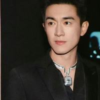林更新佩戴超3000万高珠亮相上海宝诗龙活动