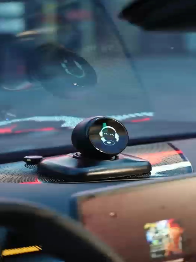 会跳舞的车载机器人，治愈开车日常