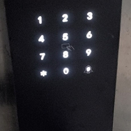 智能锁半夜自己开门？智能家居安全避坑指南，我踩过的雷全告诉你