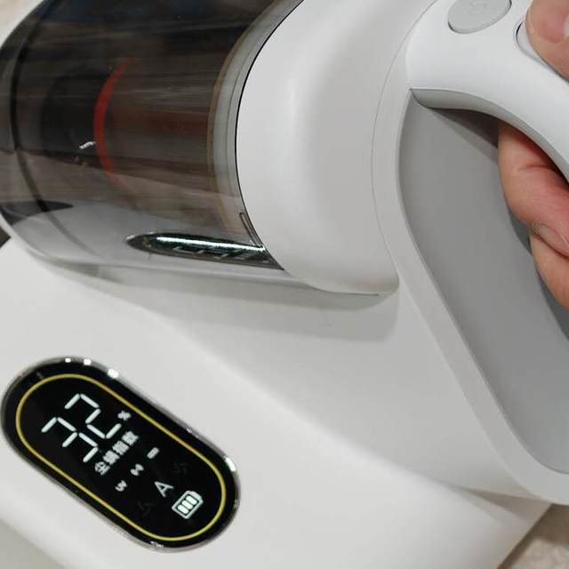 晨起总打喷嚏别忽视，米家除螨仪3Pro实测，床褥隐形脏东西全清走