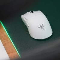 更轻更快更强！职业冠军之选雷蛇毒蝰V4专业版，你还不冲？