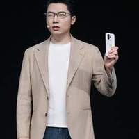 地表最强小屏旗舰！「小屏大魔王」一加 15T售价 4299 元起