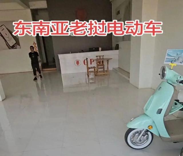 老挝“油荒”引发电动车抢购潮：单店库存15天售罄