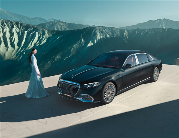 全球超豪轿车王者！新一代迈巴赫S级全球首秀：辅助驾驶、12缸发动机上车