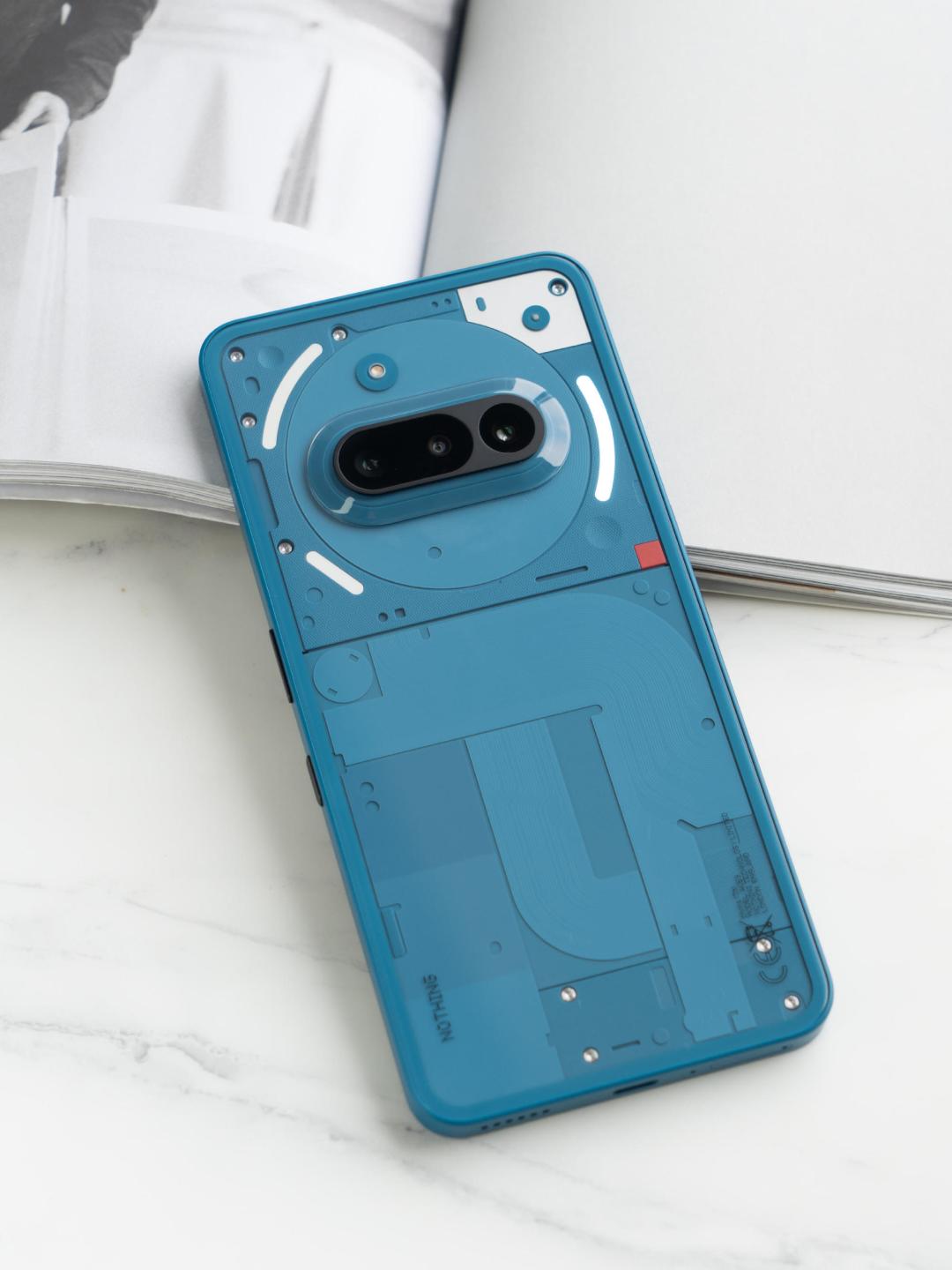 Nothing Phone开箱:从包装到灯效,这才是科技产品的仪式感