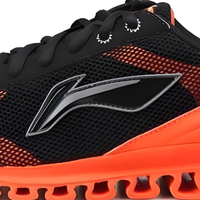 碳板不是提速神器，选错跑鞋反而伤身——你的配速根本撑不起这双“顶流”