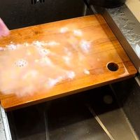 用了好多次了，才发现要开板，砧板也要开板