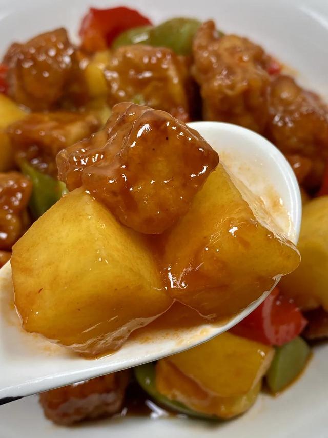 春日酸甜味，菠萝咕噜肉超解馋