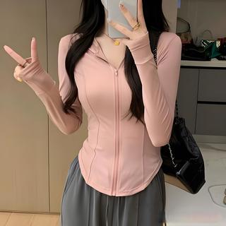 防晒衣是不是越厚防晒效果越好？