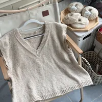 🍰V领背心｜把春天的温柔穿在身上 ✨（附图解）