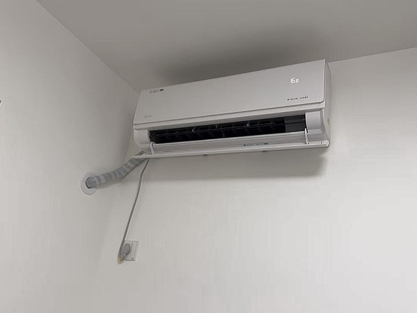 卧室空调巨瀑风，闭眼冲不亏？