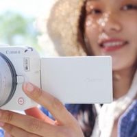 春日短片如何拍出电影感？Vlog怎样直出氛围感？佳能R50V给出答案