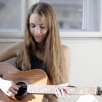 初学者吉他选购 篇零：初学者吉他选购|5款实测推荐，500-2000元覆盖，手感音色双在线！