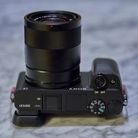 索尼A6000是'入门神机'还是'过时机型'？2026年1200+用户观点大PK